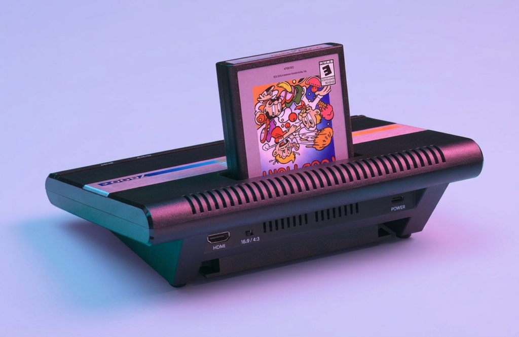 Console Atari 7800+ vue de dos