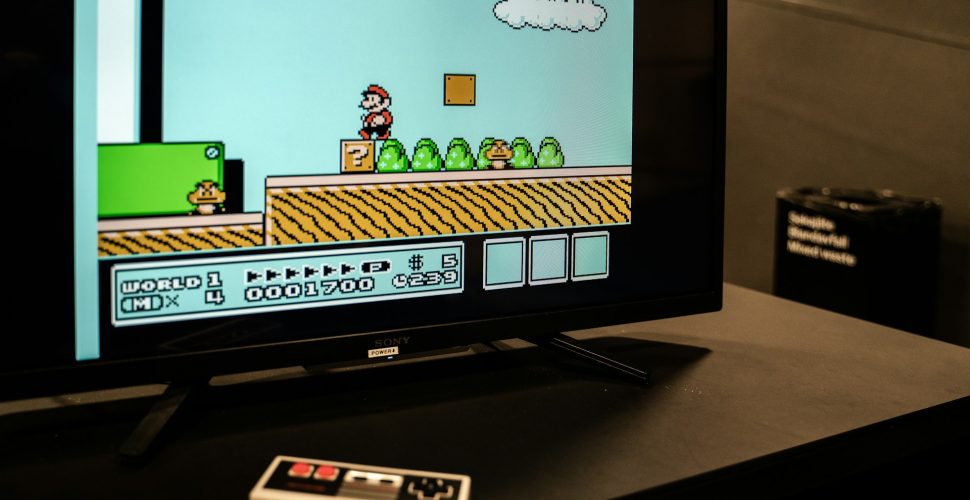 Première console de jeux Nintendo branchée à une TV